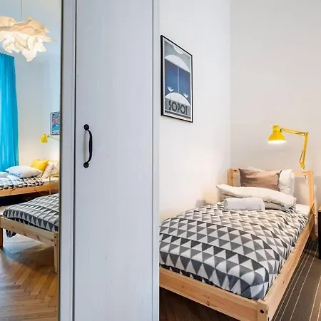 Blue Peace-apartment With Free Parking In Center For 1-6 People * Krakau